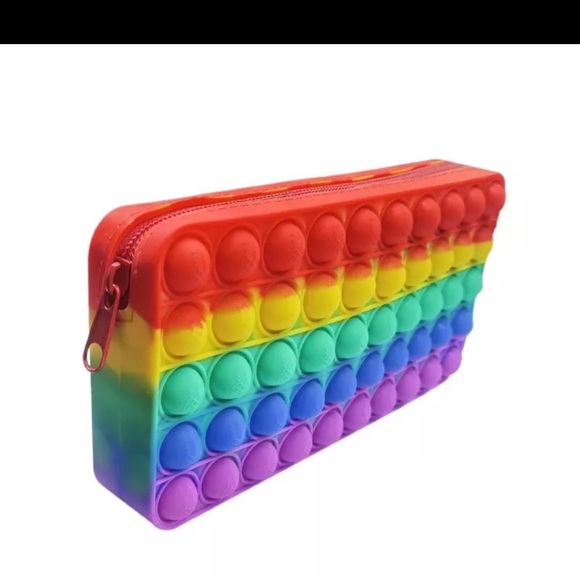 Pop it fidget pencil cases - Picture 3 of 4